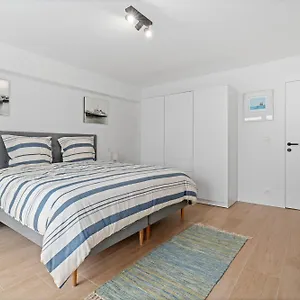 https://splendid-two-bedroom-flat-frontal-seaview.ostend-hotel.net